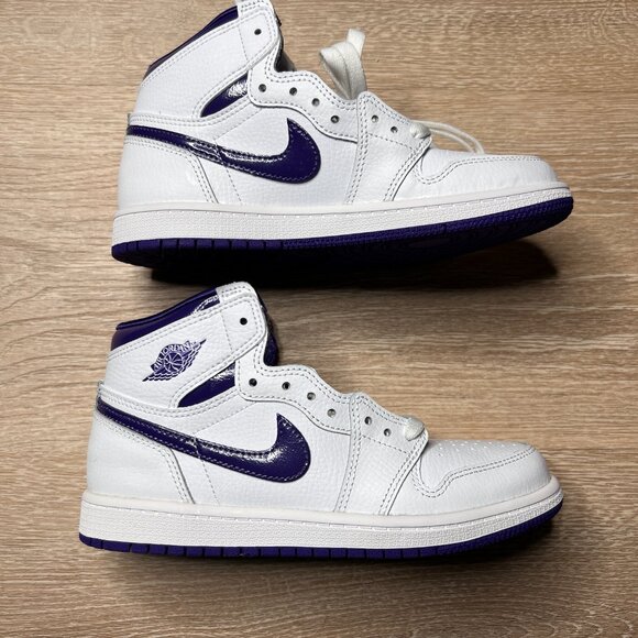 Jordan 1 Retro High "Court Purple” Size 2.5Y NWT - Picture 3 of 10